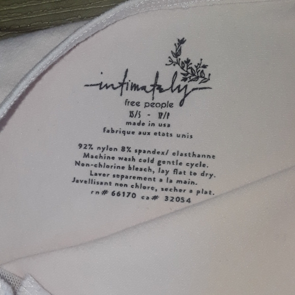 FREE PEOPLE intimately scrunch sleeve top - Picture 4 of 7